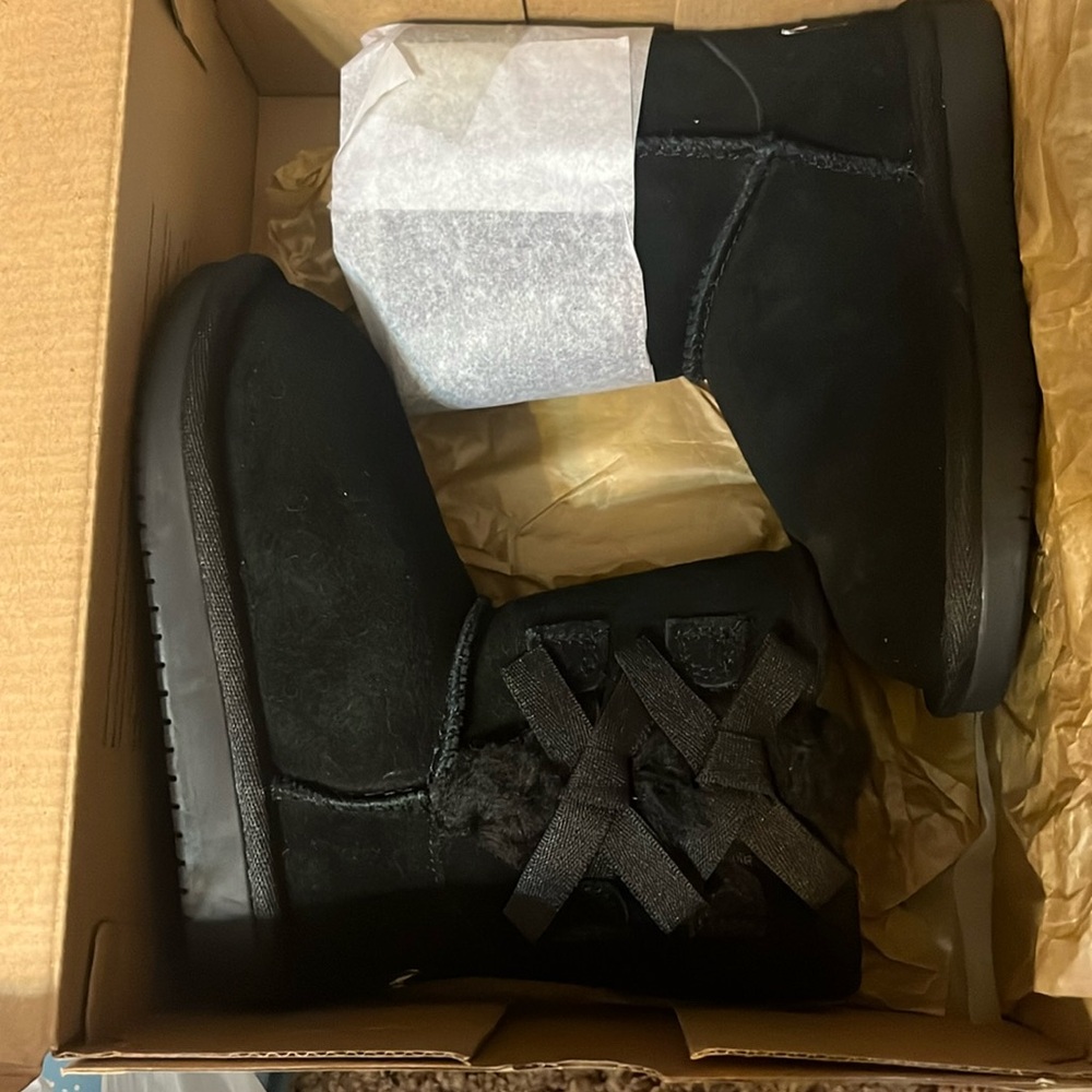 Toddler KOOLABURRA boots size 9